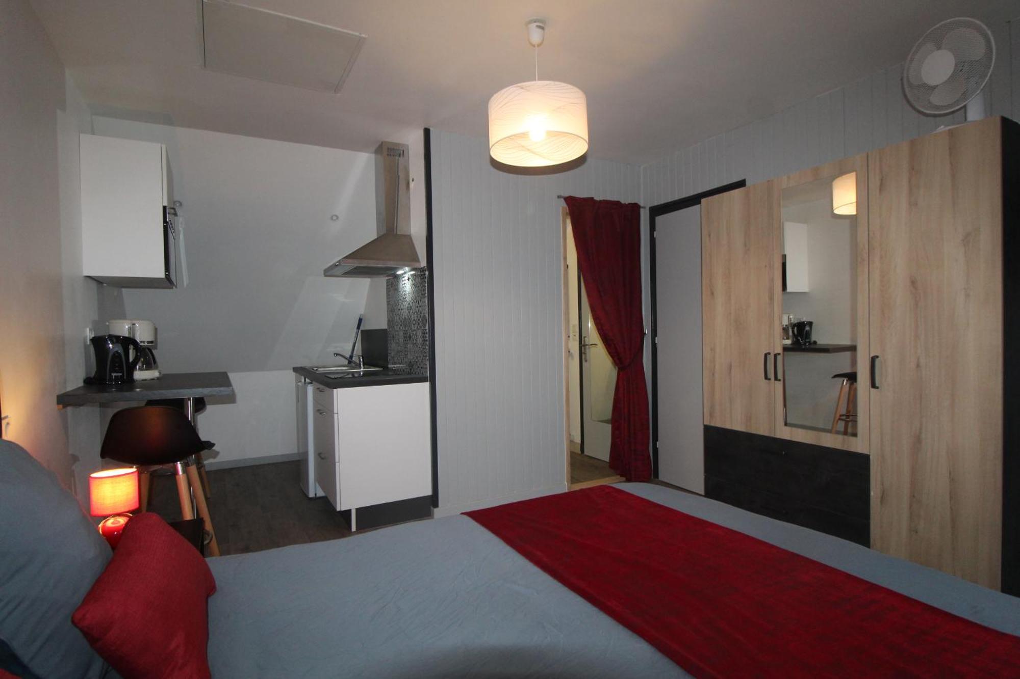 Studio Ouest Cuisine Prive Proche Centre Ville Лудеак Екстер'єр фото